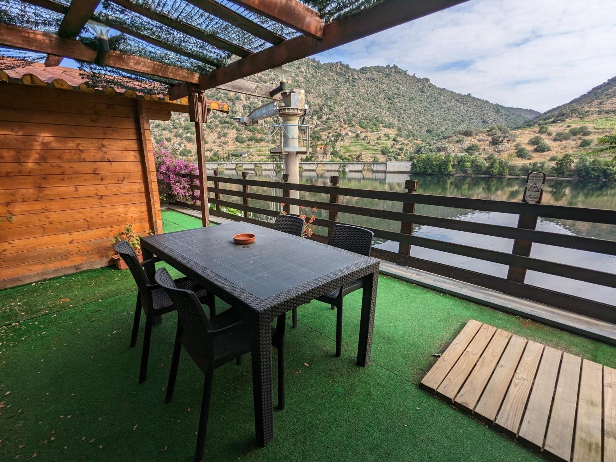 Douro Yacht Charter & Bungalows São João da Pesqueira 外观 照片
