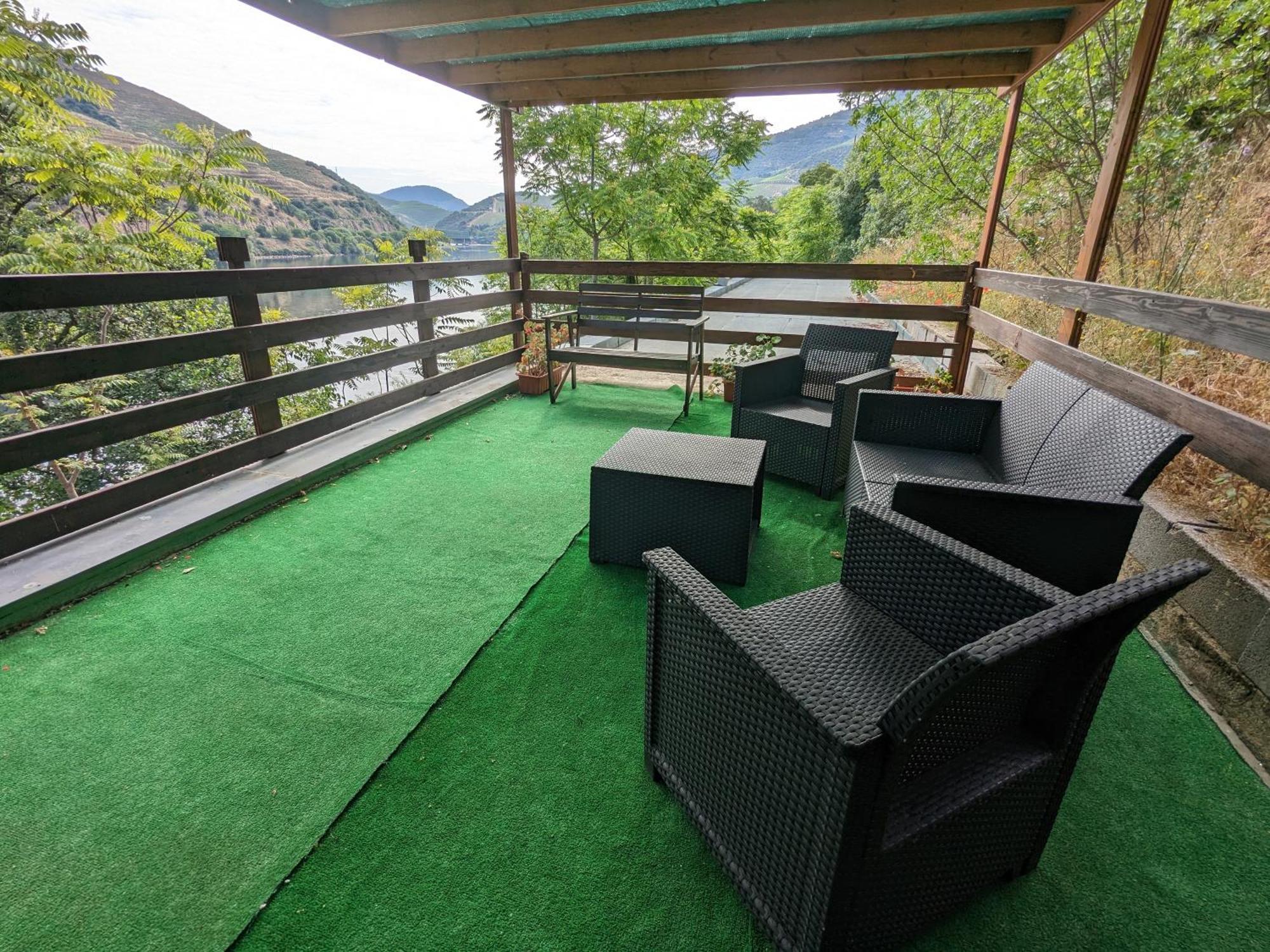 Douro Yacht Charter & Bungalows São João da Pesqueira 外观 照片