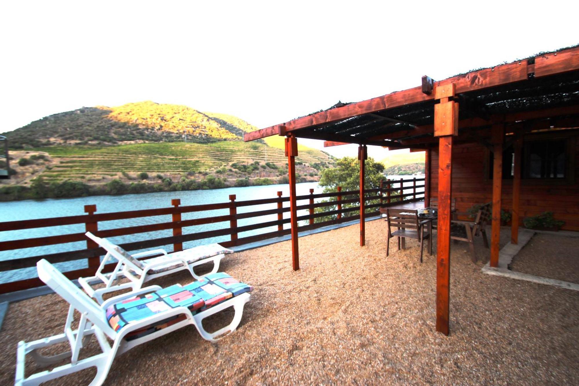Douro Yacht Charter & Bungalows São João da Pesqueira 客房 照片